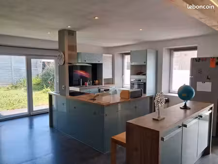 vends grande maison rénovée