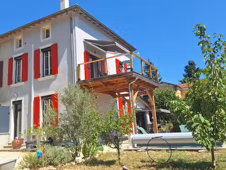 maison mitoyenne/ maison en pierres