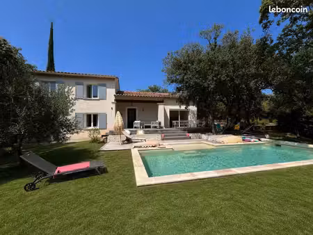 grignan – maison 157 m² avec piscine sur près de 4 000 m²  centre historique à pied
