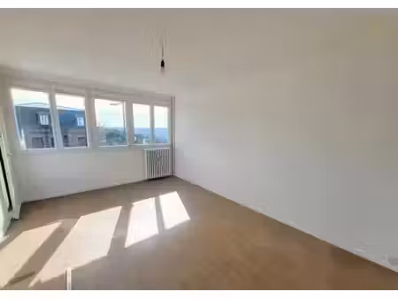location appartement 4 pièces 63 m² à rouen (76000)  745 €