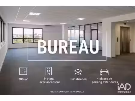 location bureaux 200 m²