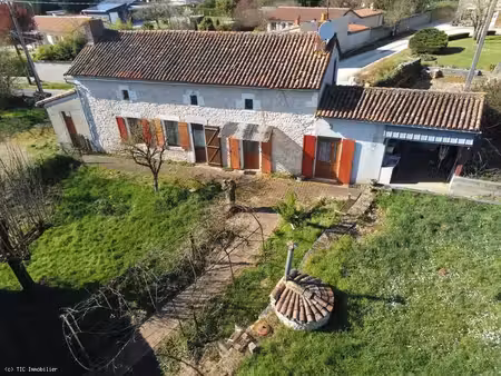 maison de campagne avec dépendances 5 minutes de civray