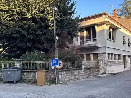 maison - saint ambroix