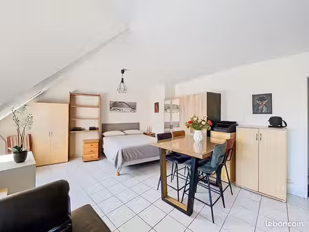studio 1 pièce 35 m²