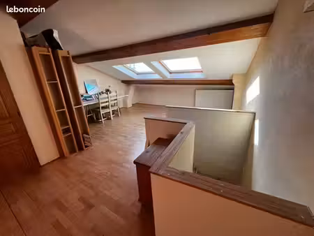maison de village + 2050m2 de terrain