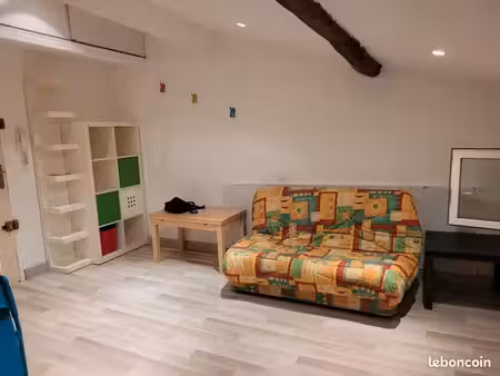appartement type studio meublé