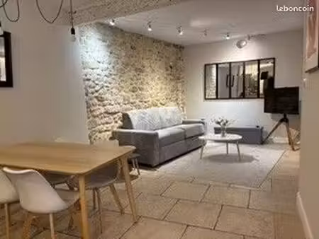 location t2 meublé + terrasse coeur de village
