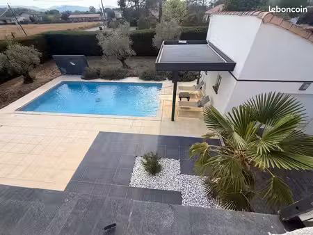 villa piscine 5 chambres avec leur sdb