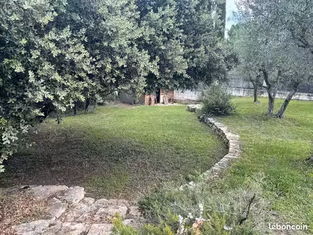 terrain constructible 580m²