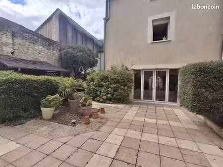 appartement 2 pièces 67 m²
