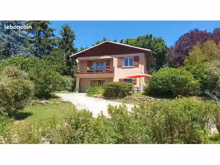 charmante maison avec extérieur-a découvrir sans tarder