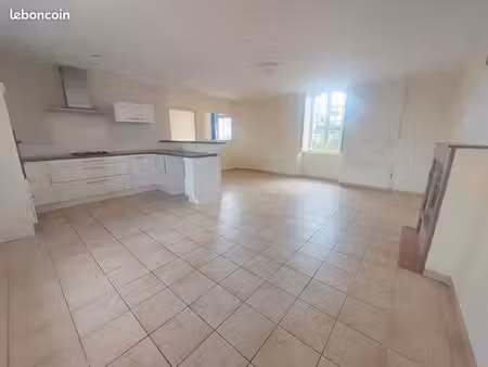 maison 8 pièces 143 m²