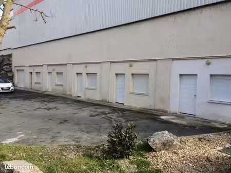 a louer local commercial