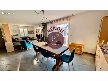 maison 5 pièces 136 m²