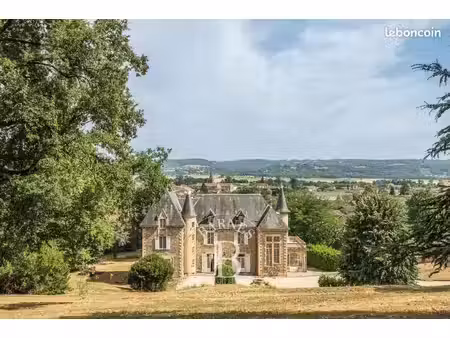 chateau 17 pièces 700 m²