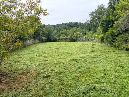 terrain constructible 800 m² – aire-sur-l’adour (40800)