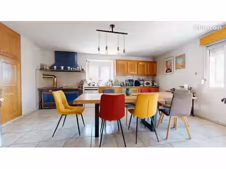 authentique maison de village en pierre - 5 chambres - charme préservé