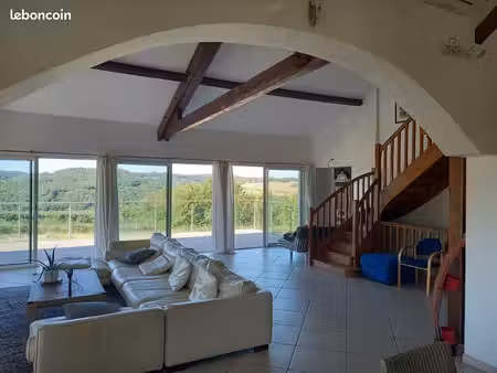 maison meublée d’exception – cadre naturel  vue lac et montagnes