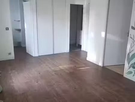 location meublée appartement 2 pièces 36 m² à carrières-sous-poissy (78955)  890 €