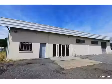 local commercial 320 m²