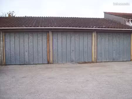 location garage eysses