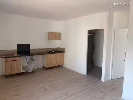 f2 rénové 42m2