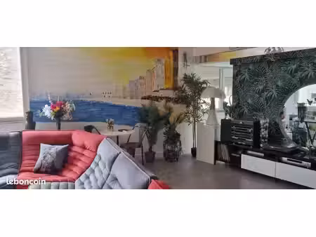 magnifique loft proche centre agen de 254 m² dont 49 m² loué meublé accès indépendant + dé