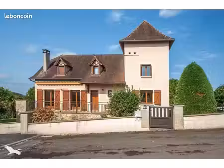 maison 6 pièces 154 m²