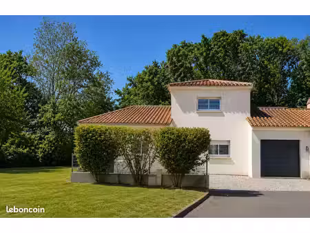 ? pornic – maison 3 chambres avec suite parentale en rdc  garage et jardin au calme