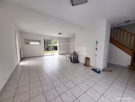 maison 6 pièces 111 m²
