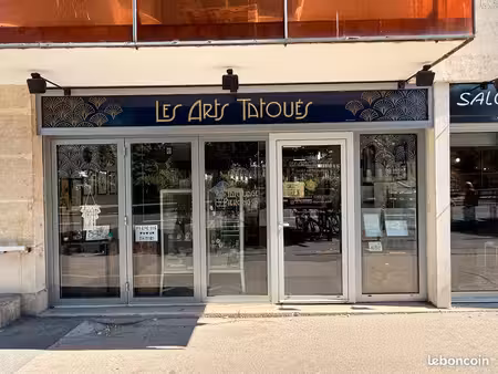 local commercial 48 m² à louer reims