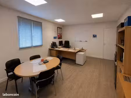mur local commercial