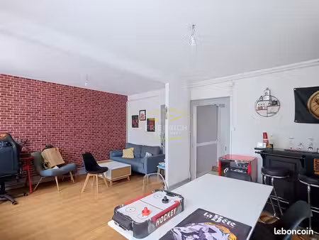 maison 2 pièces 64 m²