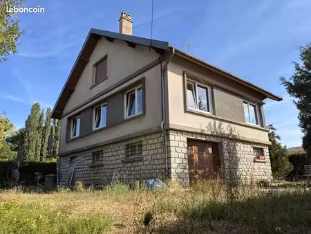maison 9 pièces 147 m²