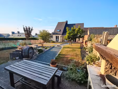 maison avec appartement   198m2