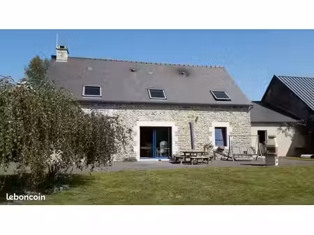 maison individuelle en pierre entièrement remaniée en 2006 dans un cadre verdoyant de 4000