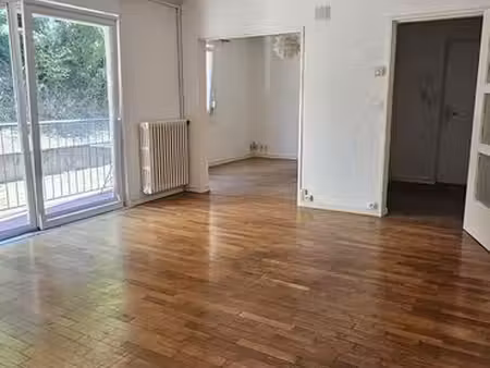 f4 (2/3ch) lumineux 75 m² - rdc – balcon (sans vis-à-vis) - cave - garage