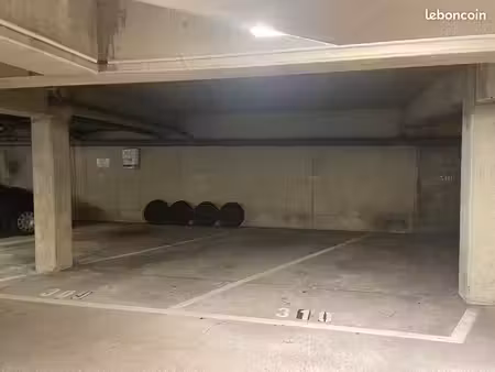 place de parking sécurisée à metz