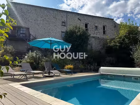 maison à vendre de 27 pièces de 405.5 m²