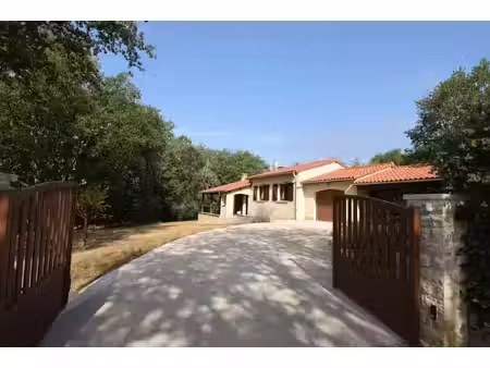 belle propriété à vendre 5 pièces vers (46)