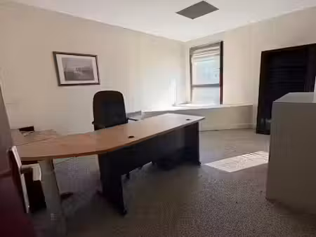 location locaux professionnels 7 pièces 172.52 m² à nozay (91620)  2 100 €