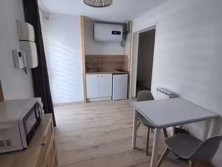 t1 bis meublé 31 m² – albertville  place de l'europe – 1er étage avec ascenseur – équipé  