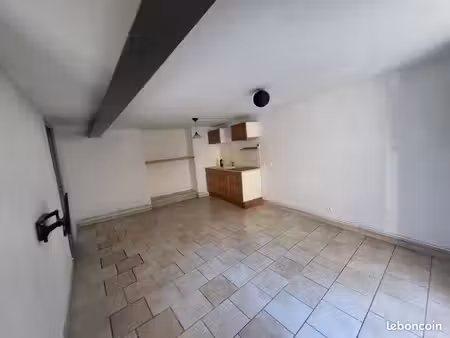 appartement 2 pièces – rez-de-chaussée - proche hôpital