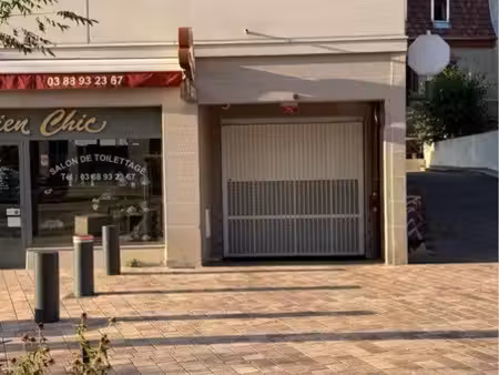 loue grand parking au centre-ville