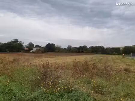 terrain 700 m² cepet