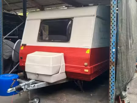 parking abrite. 5m x3 m h 4m