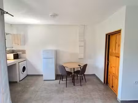 studio meublé et climatisé de 30 m²
