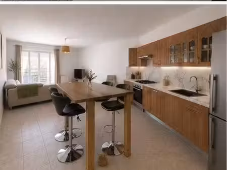 f3 spacieux avec cuisine équipée