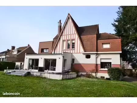 maison 6 pièces 185 m²