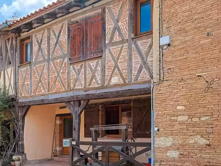 maison médiévale à colombages 177m² avec terrasse
